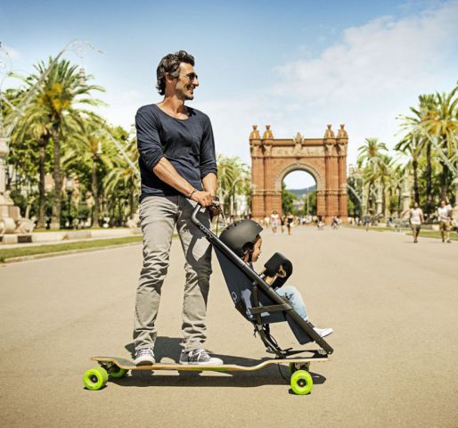 Longboard a kočík v jednom