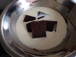 Nepečená čoko-tvarohová torta (krok 7/9)