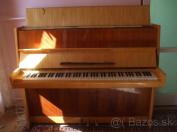 Piano petrof