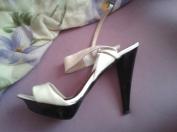 Sandale