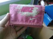 Nike penazenka