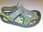 Nenosené sandálky Nike