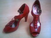 Krasne cervene sandalky