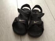 Sandalky Nike velkosť 22