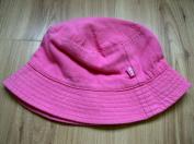 Ružový klobúčik