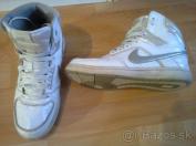 Nike botasky