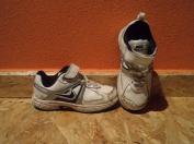 Koženne nike