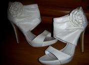 Biele sandále