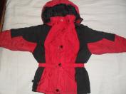 Červeno-čierný kabát