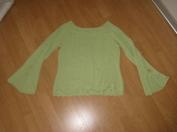 Zelenkavý pulovrík