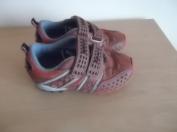 Tenisky