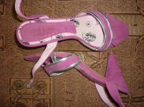 Ružové sandále