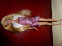 Barbie v šatách