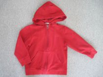 Červená mikina