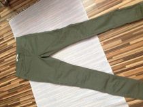 Nohavice vo farbe khaki
