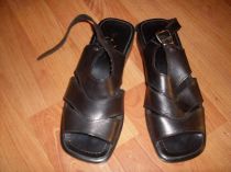 Čierne kožené sandále