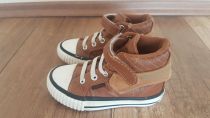 Tenisky typu converse