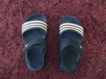 Adidas sandálky