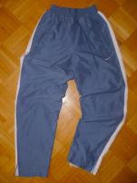 Orig.nike, ako nové!s-m (1/4)