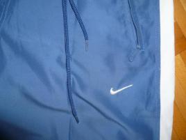 Orig.nike, ako nové!s-m (2/4)