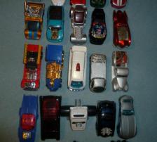5 kus=6€,hot wheels autá (6/7)