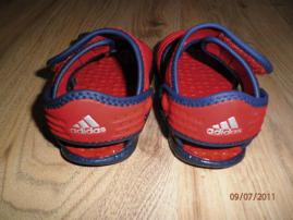 Adidas sandálky (3/3)