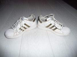 Tenisky adidas (2/4)
