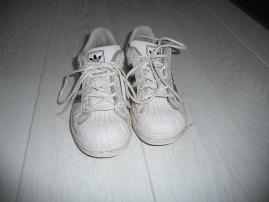 Tenisky adidas (4/4)