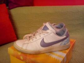 Tenisky Nike (1/2)