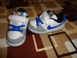 Nike tenisky v.23.5 (1/2)