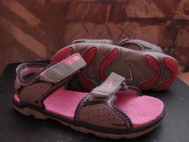 Sandalky nike (1/4)