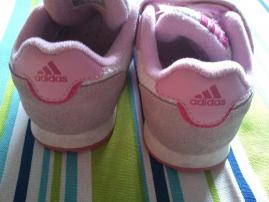 Tenisky adidas (2/3)