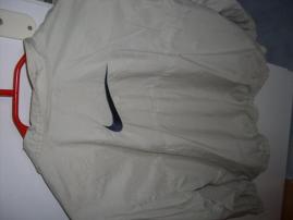 Nike bundička (1/2)