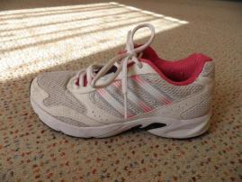 Adidas tenisky (2/4)