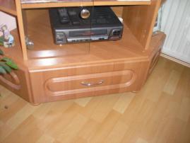 Stolík pod tv (2/4)