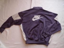 Mikina nike č.140-152 (2/3)