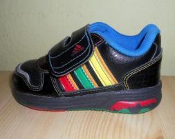 Adidas detské botasky (1/4)