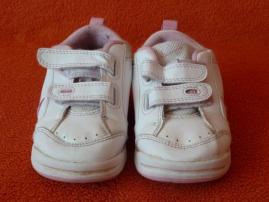 Predám tenisky nike22,5 (1/3)