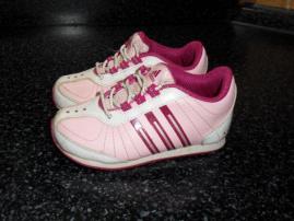 Tenisky adidas (1/1)