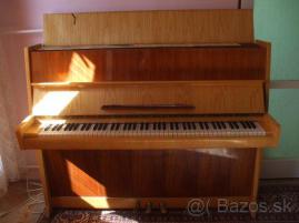 Piano petrof (1/1)