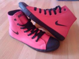 Tenisky Nike (1/1)