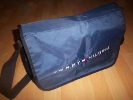 Tommy hilfiger (2/4)