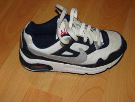 Tenisky Nike (2/3)