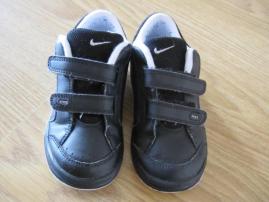 Čierne Nike tenisky (2/3)