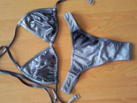 Strieborne bikiny-plavky (1/4)