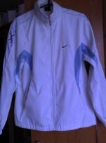 Znackova bunda Nike (1/4)