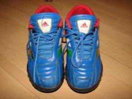 Tenisky adidas (2/4)