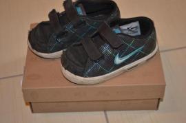 Nike tenisky látkové v.22 (1/3)