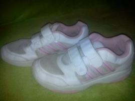 Tenisky a adidas (2/3)