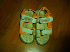 Chlapčenské Nike sandále (3/3)